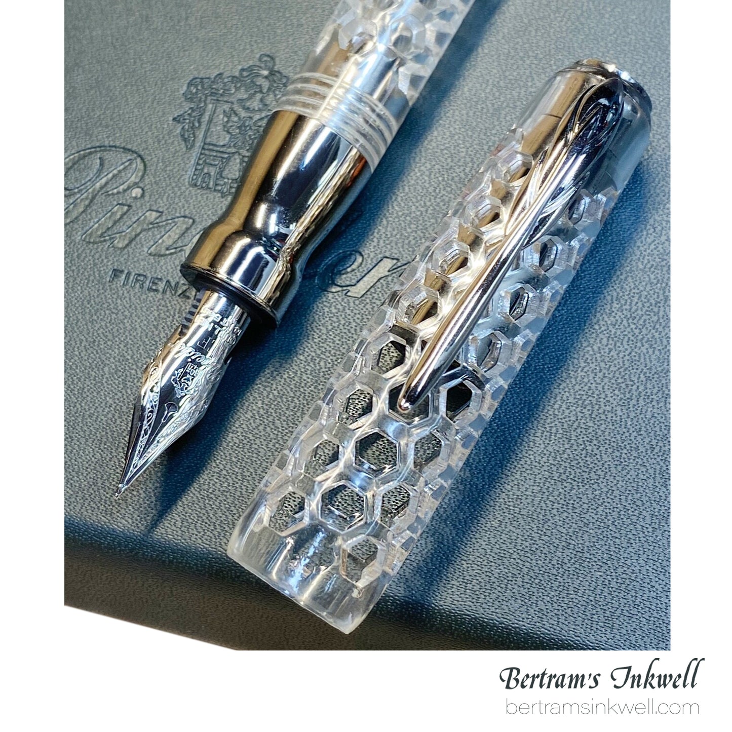 Pineider Honeycomb Sugar White Fountain Pen Limited Edition PP11701, 2018