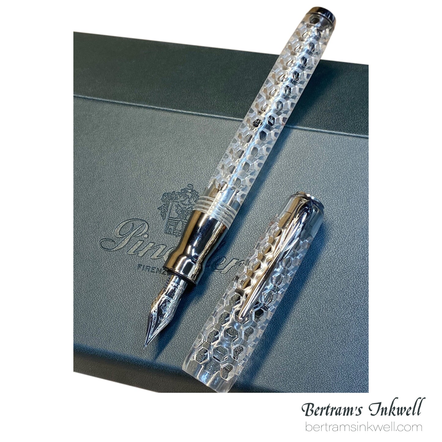 Pineider Honeycomb Sugar White Fountain Pen Limited Edition PP11701, 2018