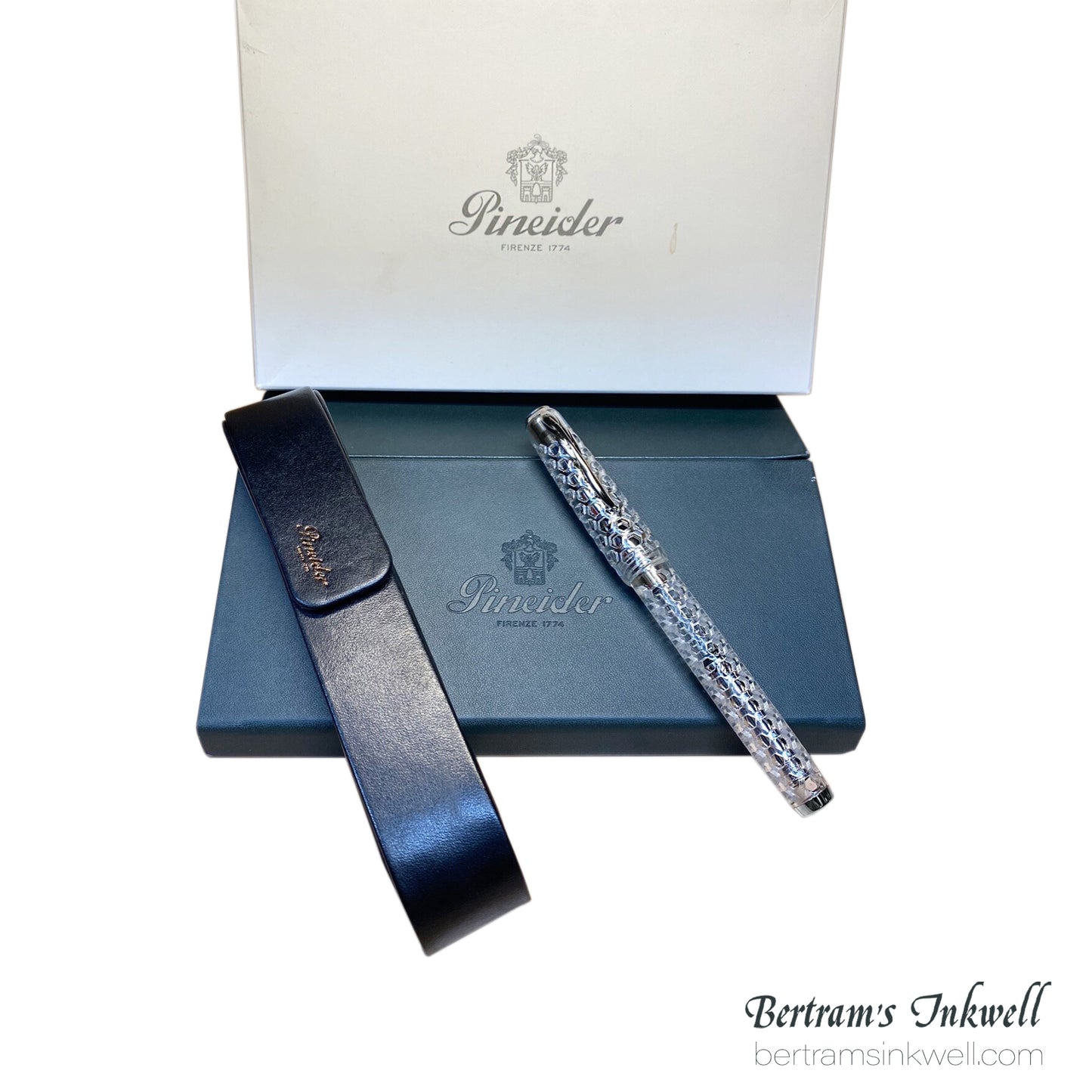 Pineider Honeycomb Sugar White Fountain Pen Limited Edition PP11701, 2018