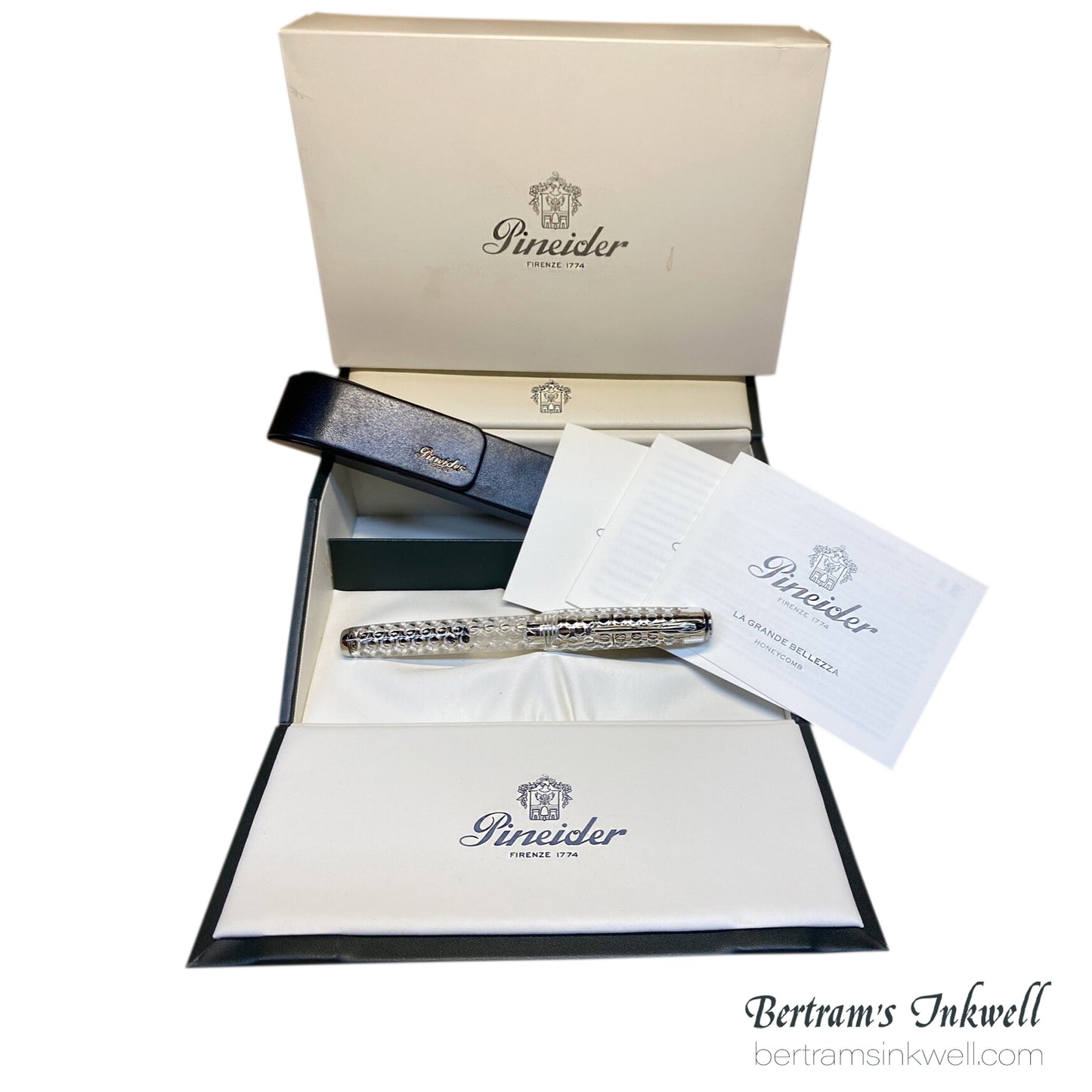 Pineider Honeycomb Sugar White Fountain Pen Limited Edition PP11701, 2018