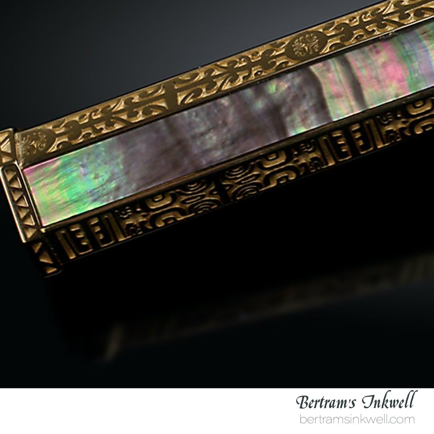 S.T. Dupont Haute Creation King Of Pearl Exclusive Limited Edition Fountain Pen 241192, 2014