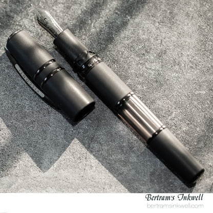 Visconti Homo Sapiens Dark Crystal Oversize Fountain Pen
