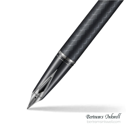 Sheaffer Legacy® Heritage Black Chevron Fountain Pen