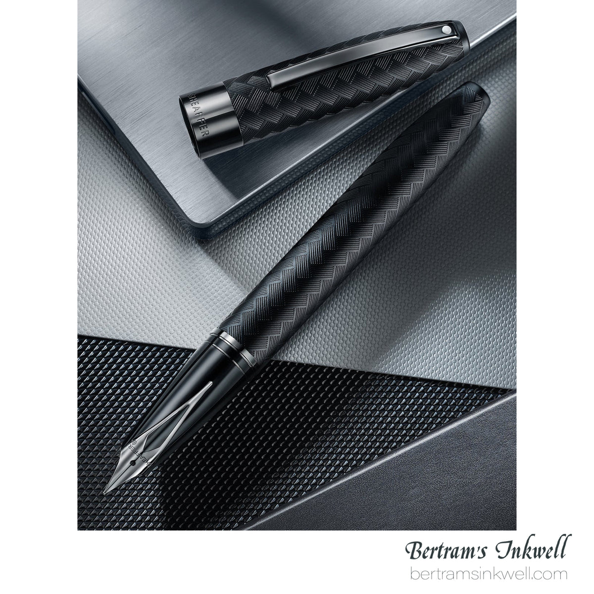 Sheaffer Legacy® Heritage Black Chevron Fountain Pen
