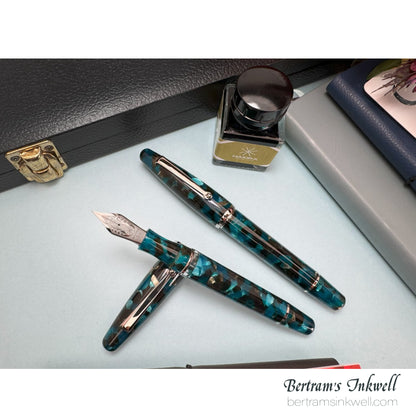 Maiora Ultra Ogiva Ti 22 Limited Edition Teti Blue Fountain Pen