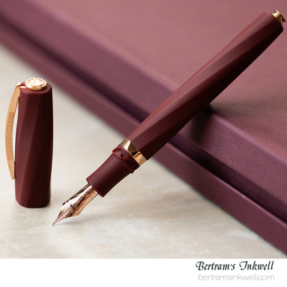 Visconti Divina Matte Bordeaux Oversize Fountain Pen