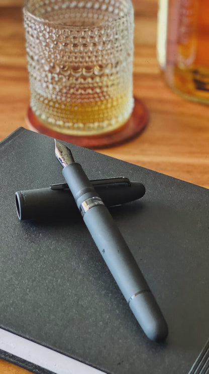 Esterbrook Estie Raven Fountain Pen
