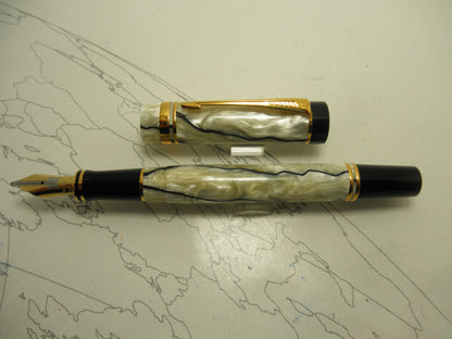 Parker Duofold International Pearl and Black Fountain Pen 