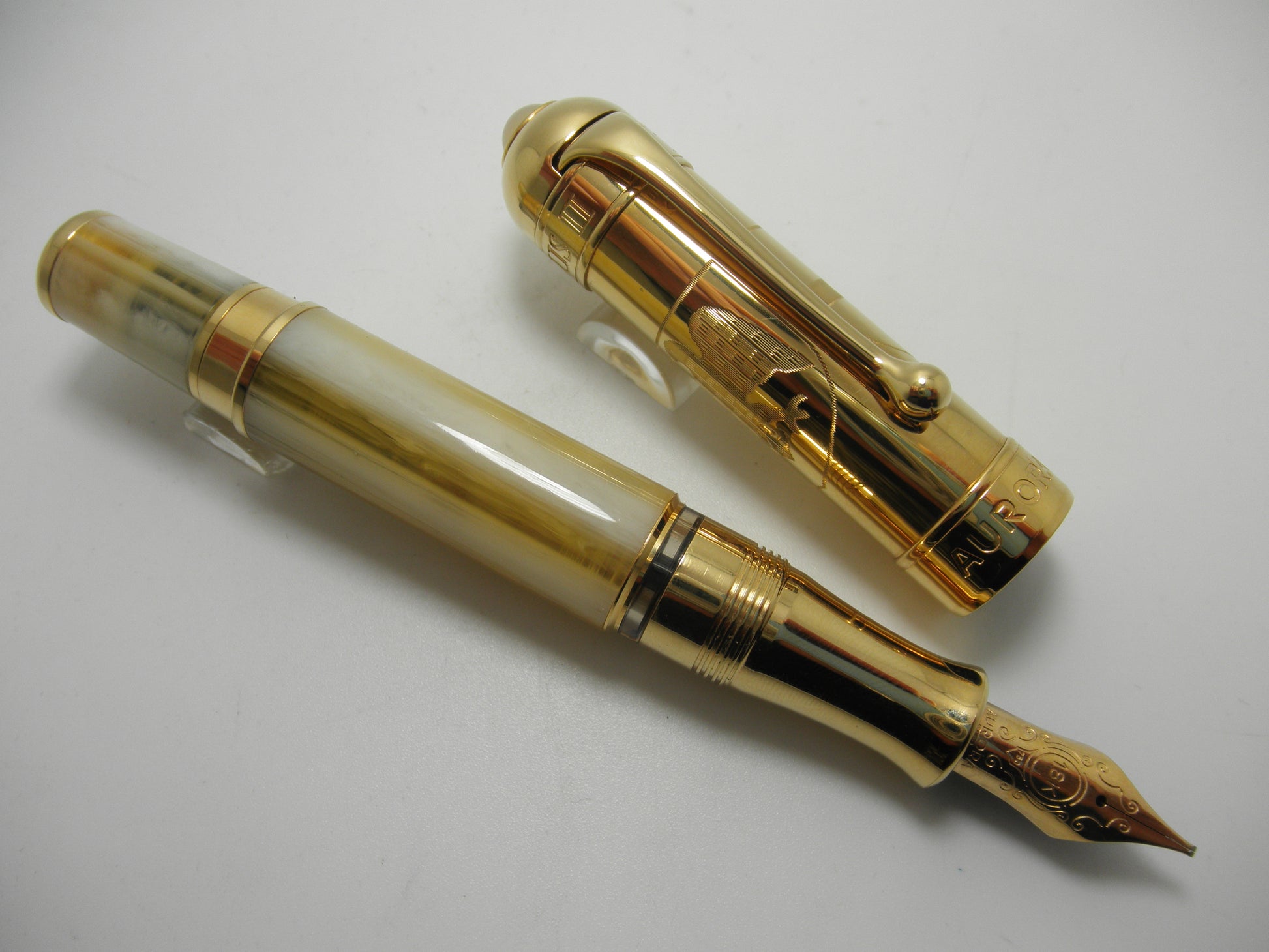 Aurora Pope Innocent III (XXV I. Paulus II) Limited Edition Fountain Pen