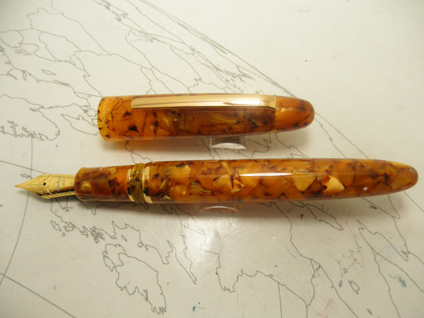 Esterbrook Estie Fountain Pen Honeycomb Gold Trim