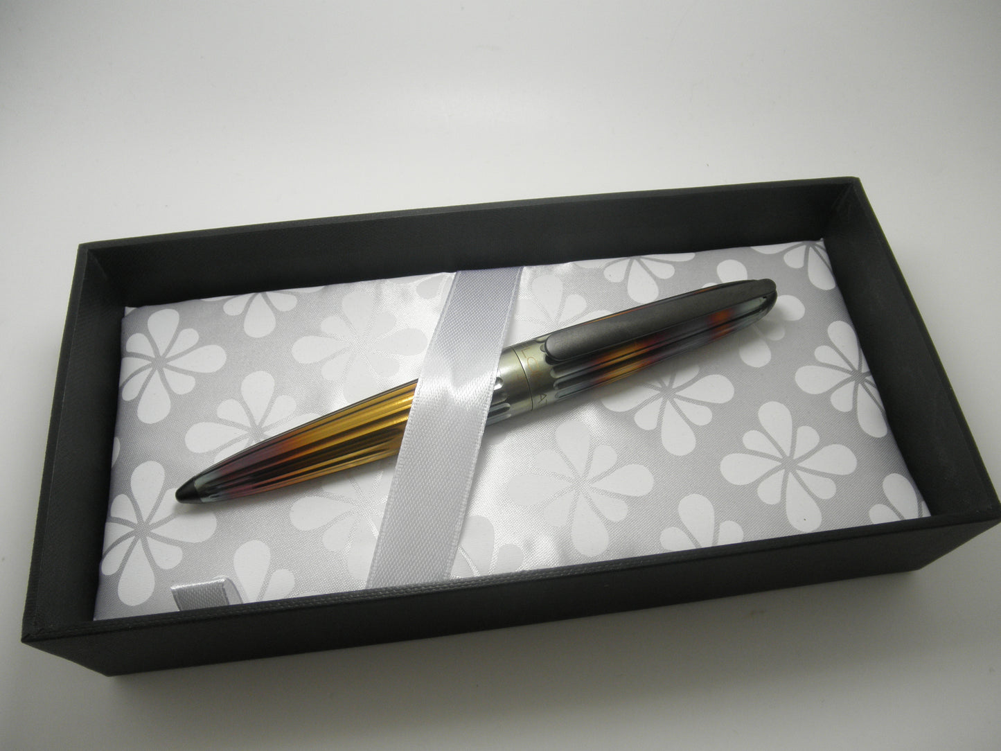 Diplomat Aero Flame Fountain Pen