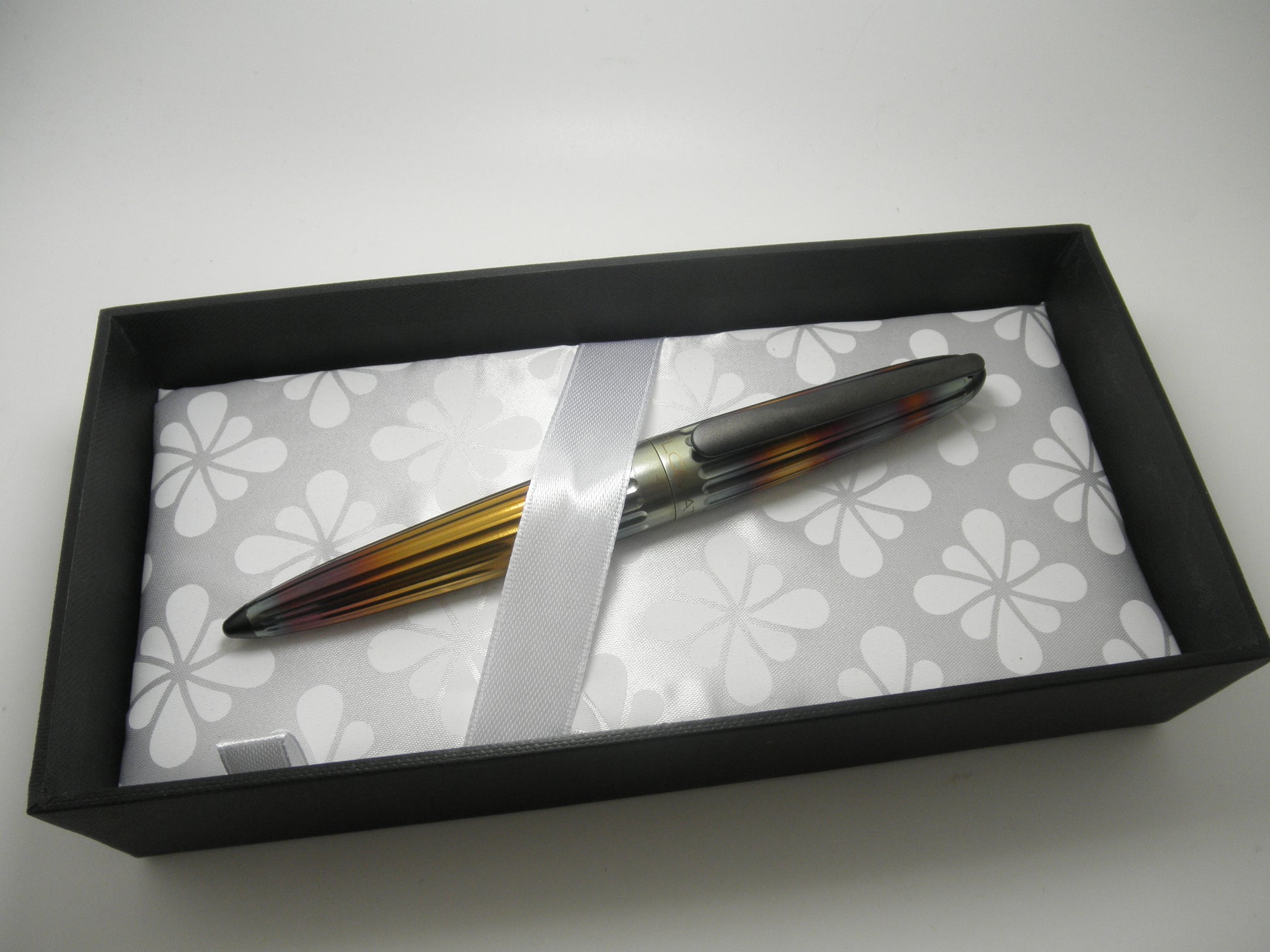 Diplomat Aero Flame Fountain Pen