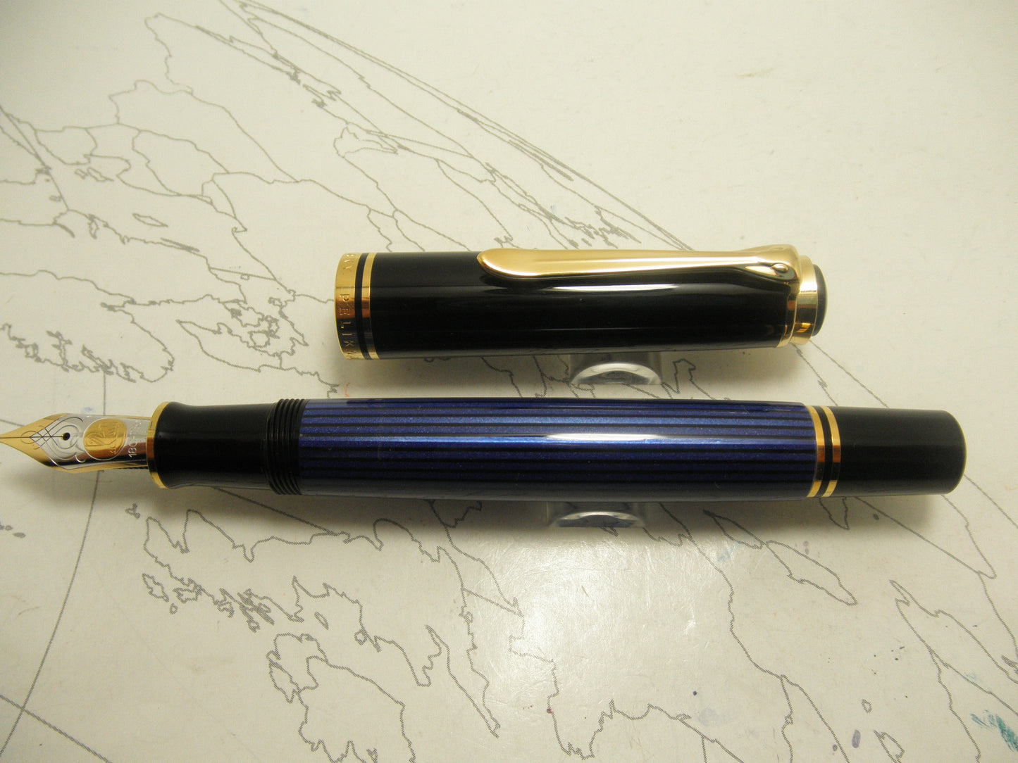 Pelikan Souveran M800 Blue/Black Fountain Pen