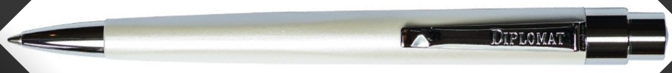 Diplomat Magnum Ballpoint Pen Pearl White