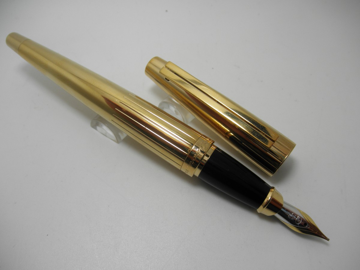ST Dupont Anneau Gold Plated Ballpoint Pen - Preowned – Truphae